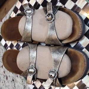 Naot Metallic Gold Kate Jewel Buckle Sandals size 40 USA 9  Adjustable Buckle